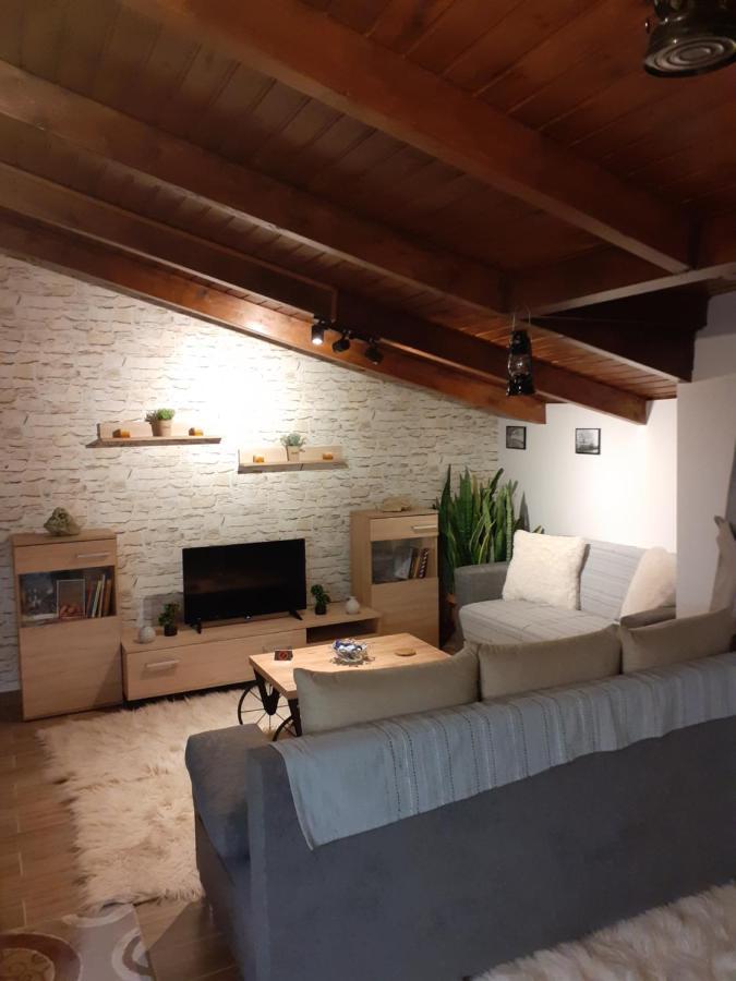 The View Attic Apartment